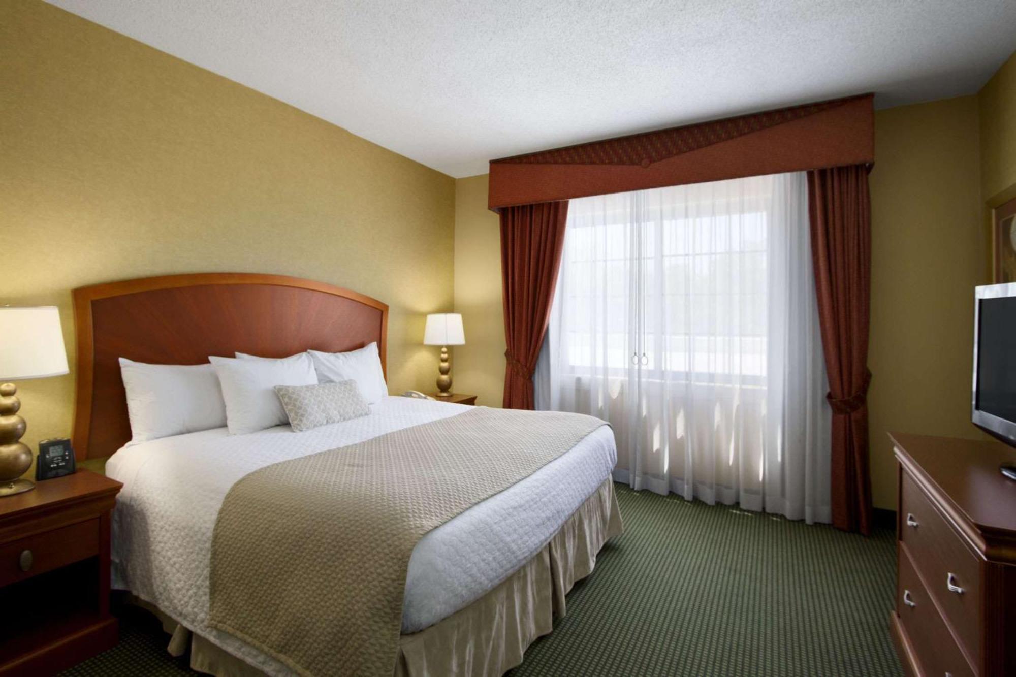 Embassy Suites By Hilton Greensboro Airport Luaran gambar