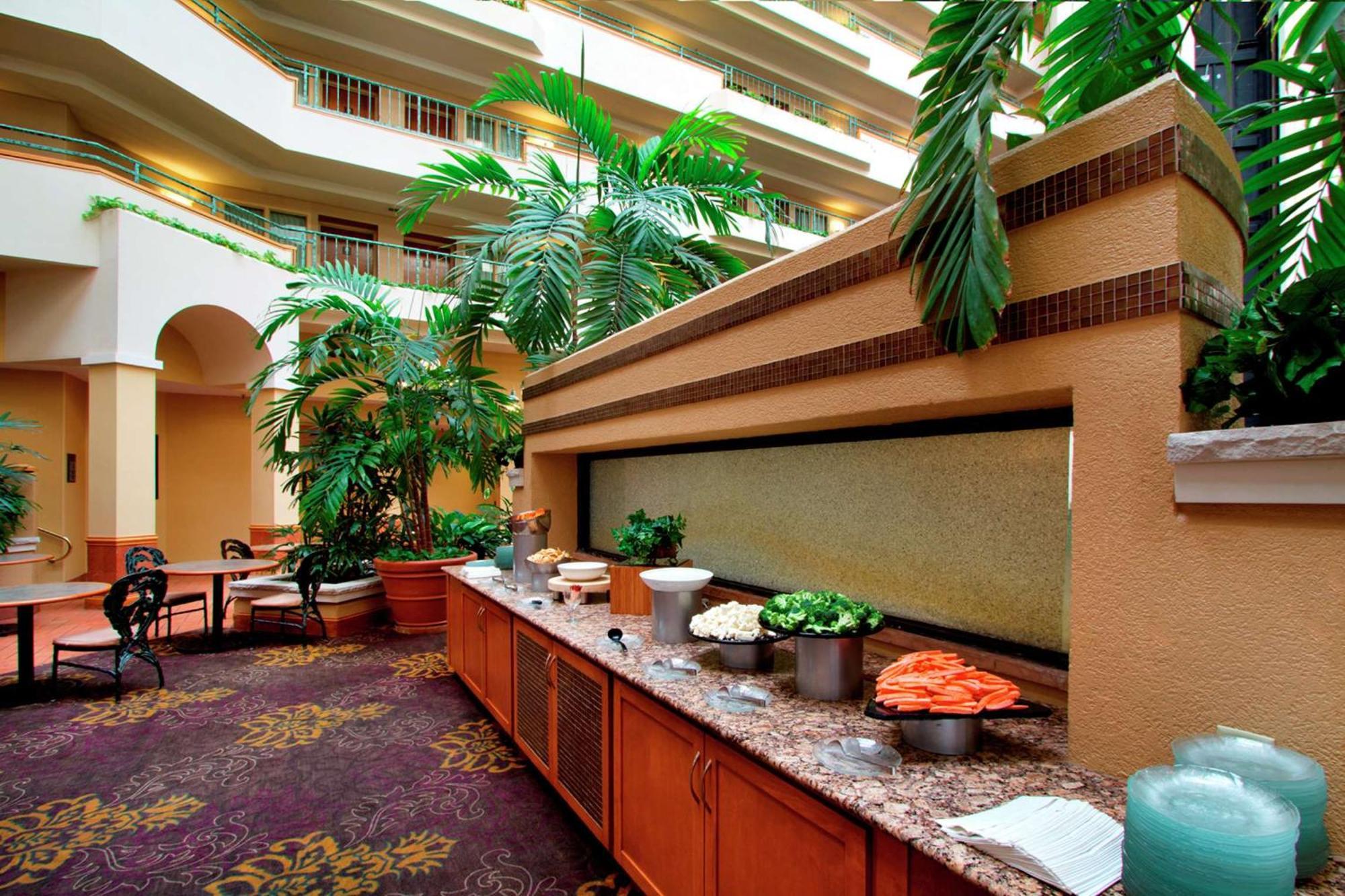 Embassy Suites By Hilton Greensboro Airport Luaran gambar